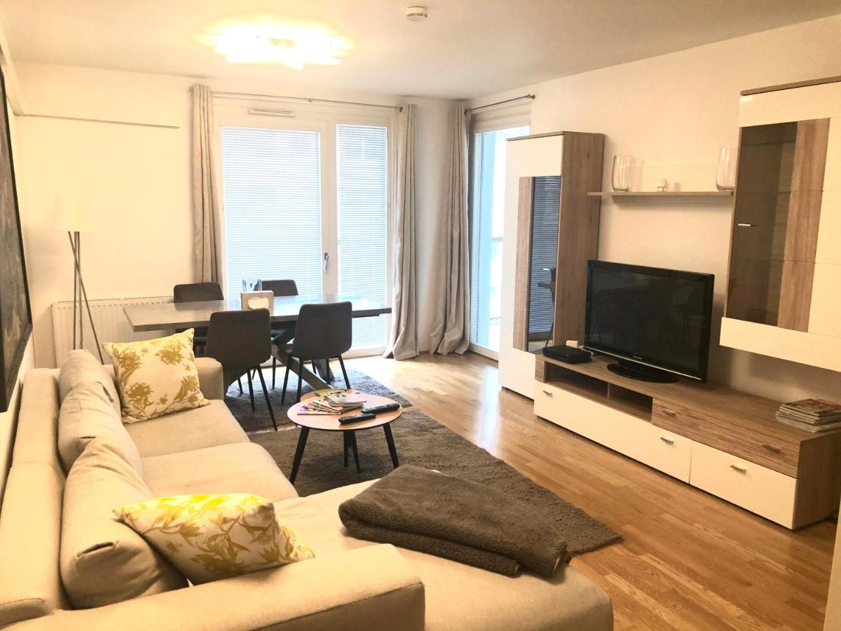 Amazing Austria Center Apartment Near Uno City Vienna Esterno foto