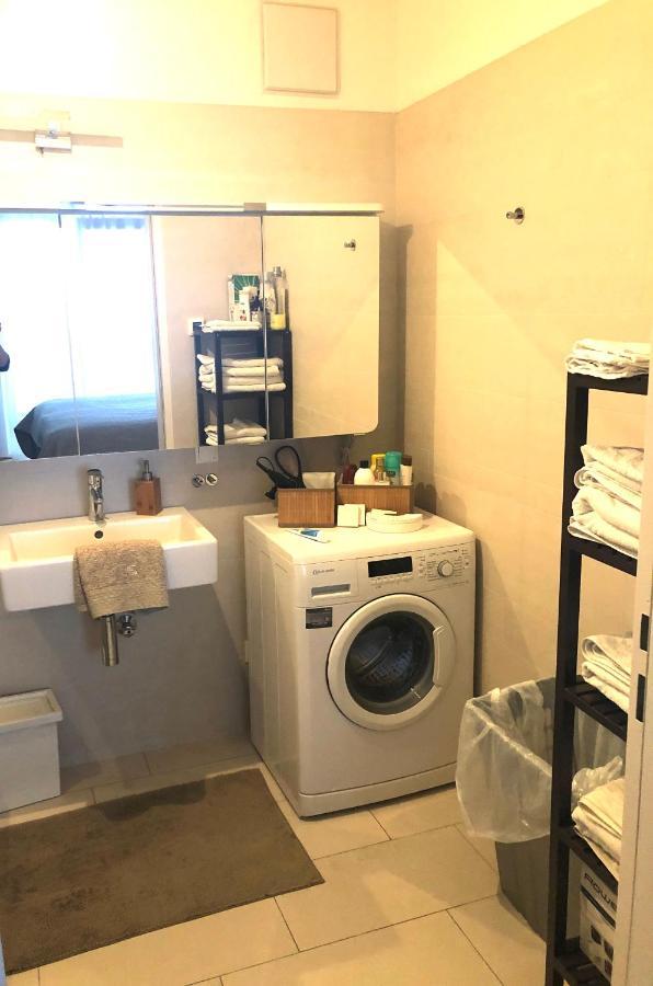 Amazing Austria Center Apartment Near Uno City Vienna Esterno foto