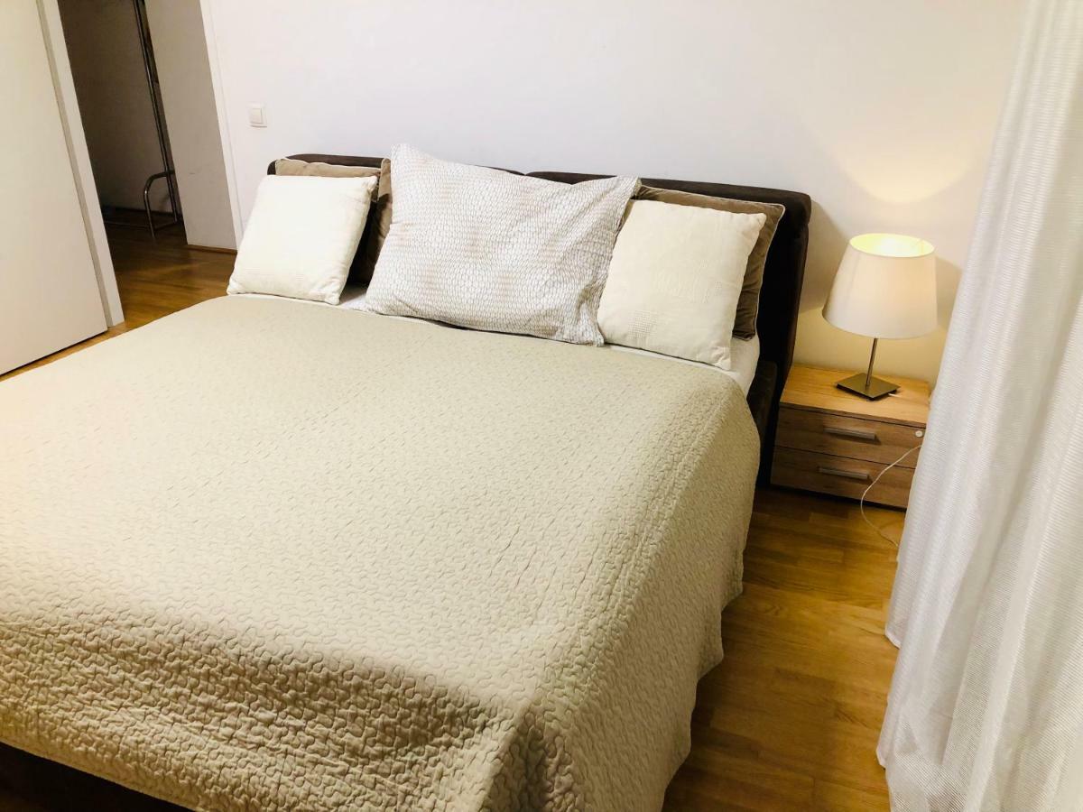 Amazing Austria Center Apartment Near Uno City Vienna Esterno foto
