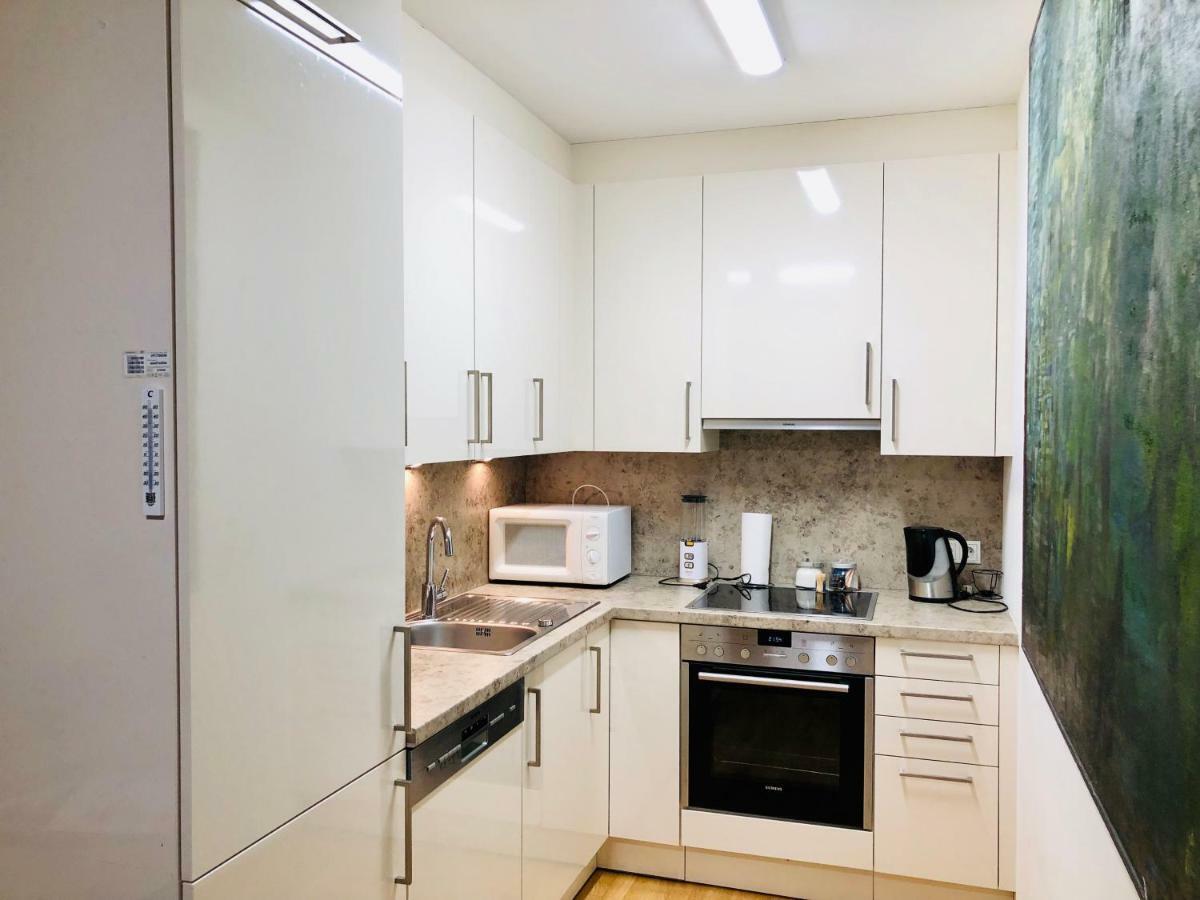 Amazing Austria Center Apartment Near Uno City Vienna Esterno foto